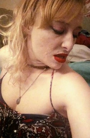 Alexandry call girl in Covington WA and massage parlor